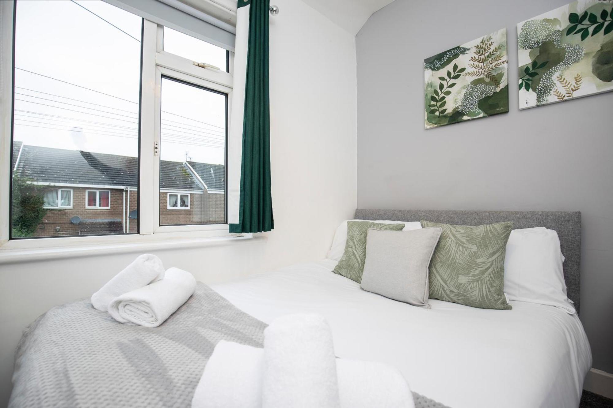 Quiet And Comfy House With 2 Bedrooms And 2 Bathrooms Super Fast Wifi And Crisp Hotel Standard White Linen Hosted By Our Home Short Stays Darlington  Buitenkant foto